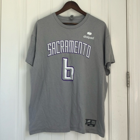 RARE Sacramento Kings Tee - Picture 1 of 3